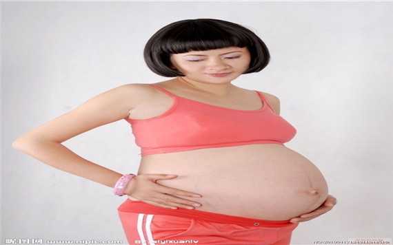 武汉试管医院：怀孕晚期，孕妇睡觉时频繁翻身